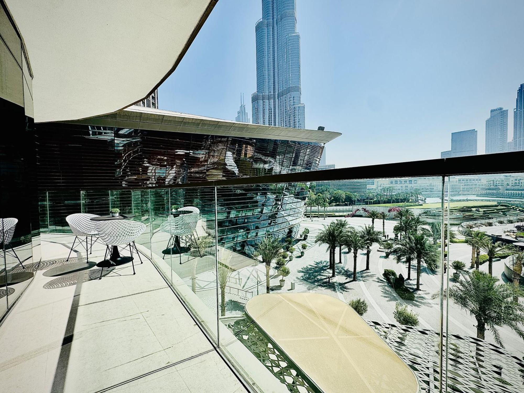 Venduras Homes -grande Tower, Downtown Dubai, Burj Khalifa & Fountain Views Apartment *