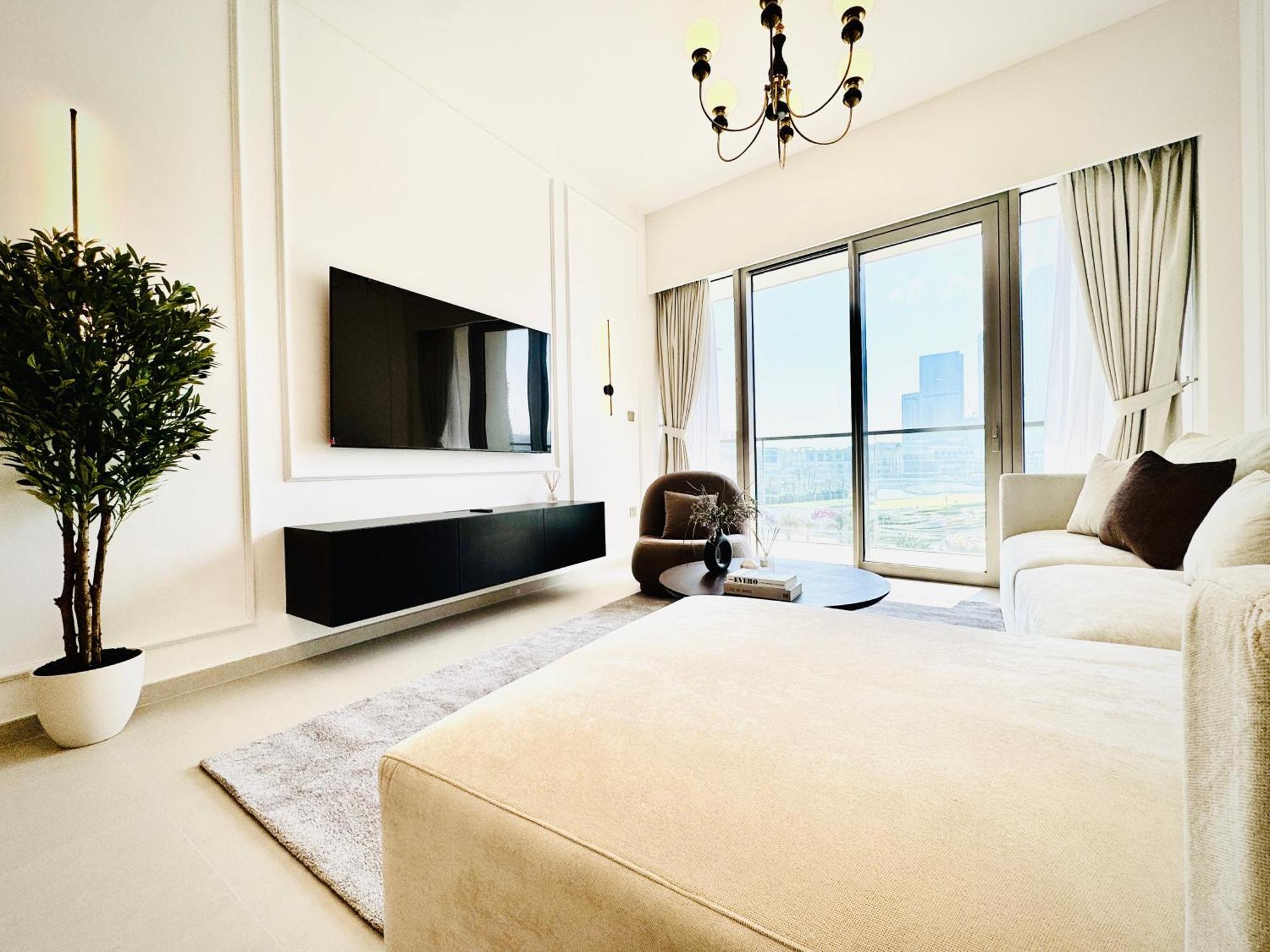 Venduras Homes -grande Tower, Downtown Dubai, Burj Khalifa & Fountain Views Apartment Dubai