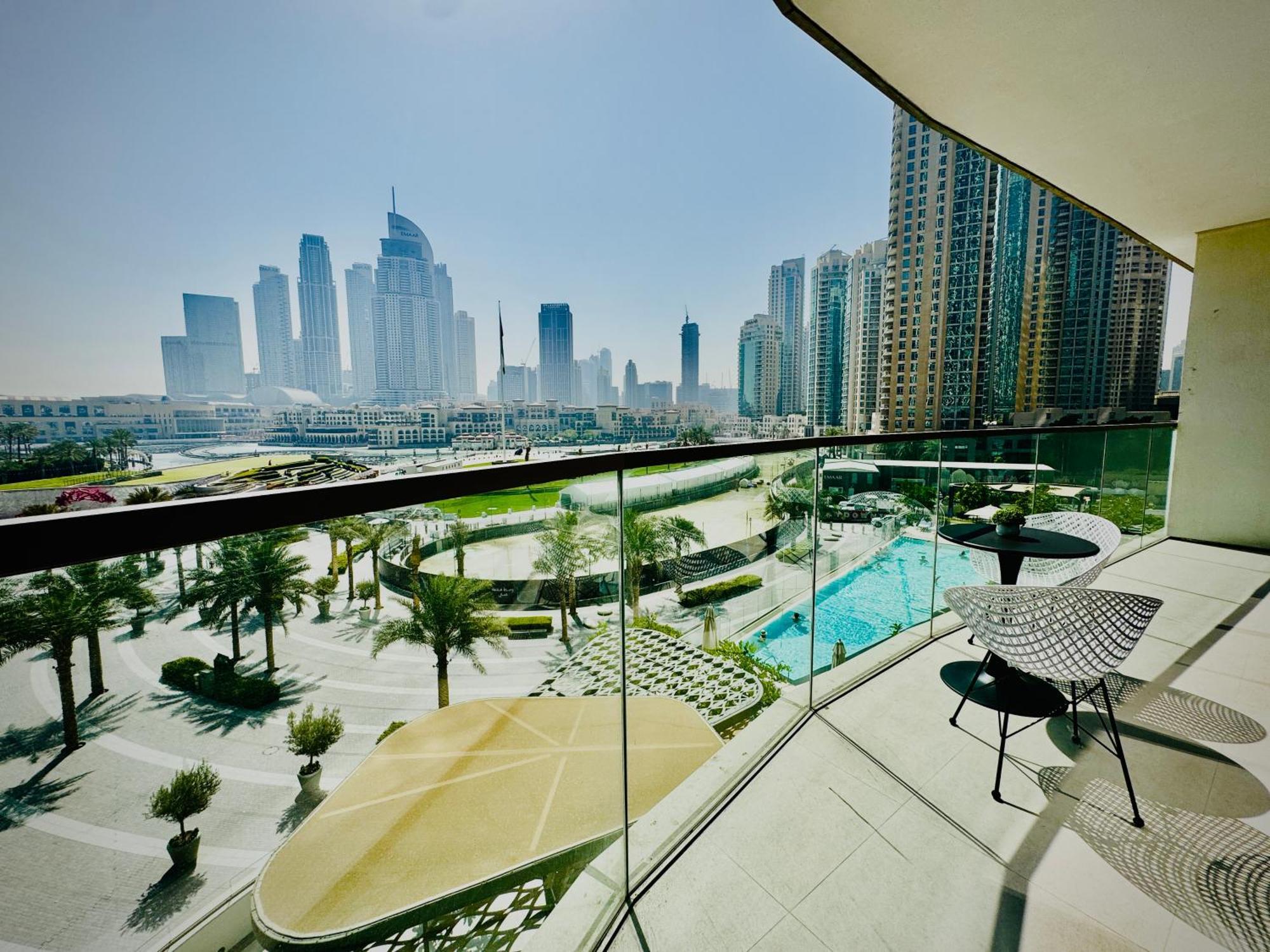 Venduras Homes -grande Tower, Downtown Dubai, Burj Khalifa & Fountain Views Apartment *