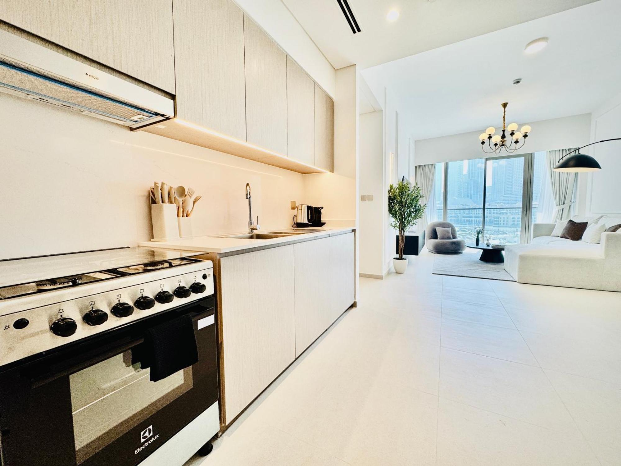 Venduras Homes -grande Tower, Downtown Dubai, Burj Khalifa & Fountain Views Apartment