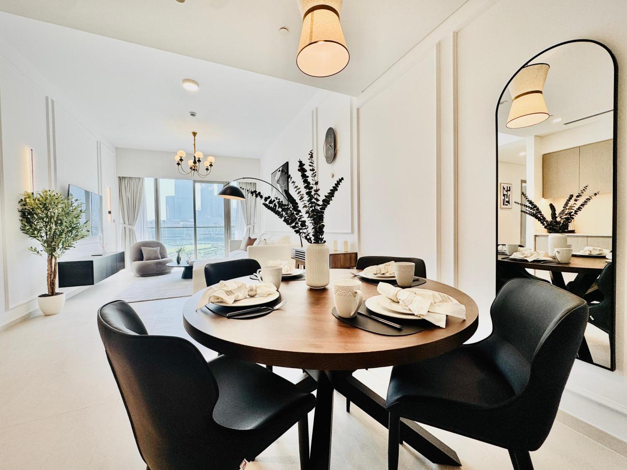 Venduras Homes -grande Tower, Downtown Dubai, Burj Khalifa & Fountain Views Apartment Dubai